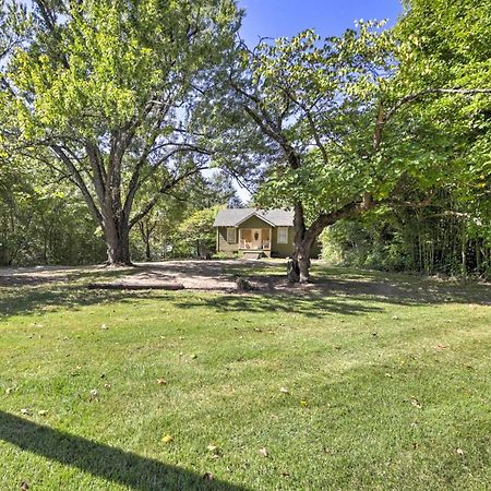 Pet-Friendly Cottage With Fire Pit - 3 Mi To Siu! Carbondale Eksteriør billede