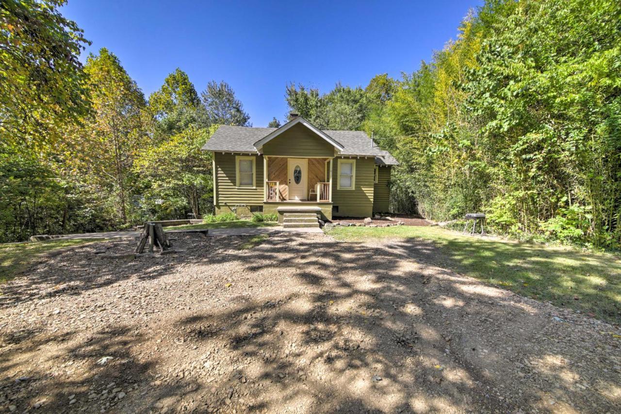 Pet-Friendly Cottage With Fire Pit - 3 Mi To Siu! Carbondale Eksteriør billede