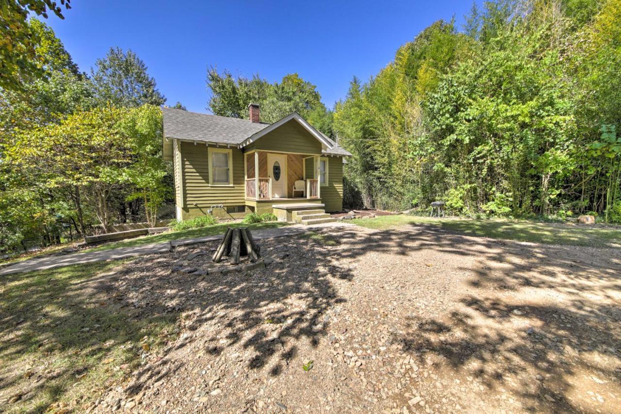 Pet-Friendly Cottage With Fire Pit - 3 Mi To Siu! Carbondale Eksteriør billede
